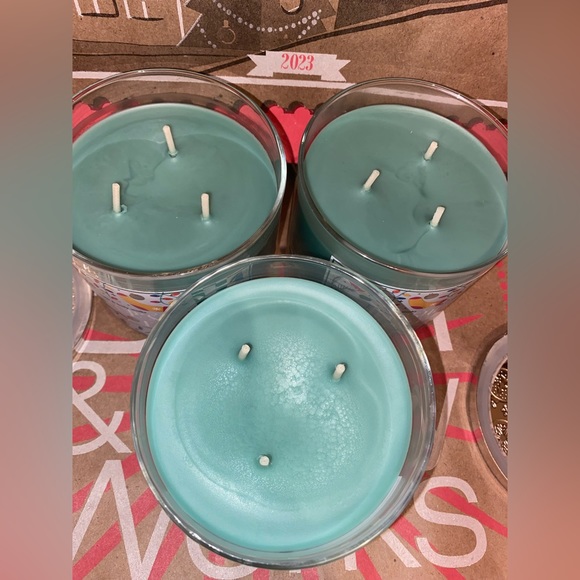 Bath and Body Works Top Shelf Elf 3-Wick Candles x3 - Picture 3 of 3